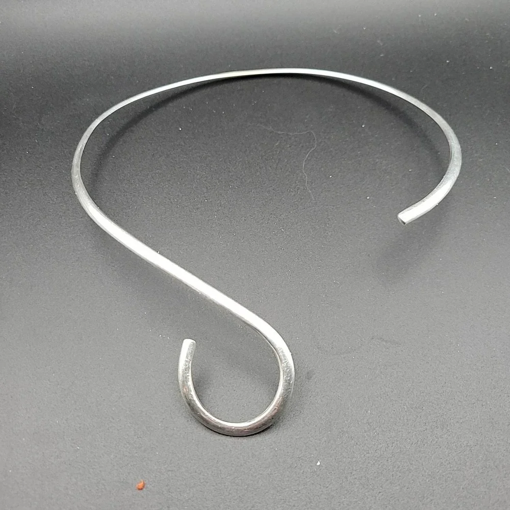Mexican 925 Sterling Silver Asymmetric Torque Necklace Modernist‎ Choker 90s